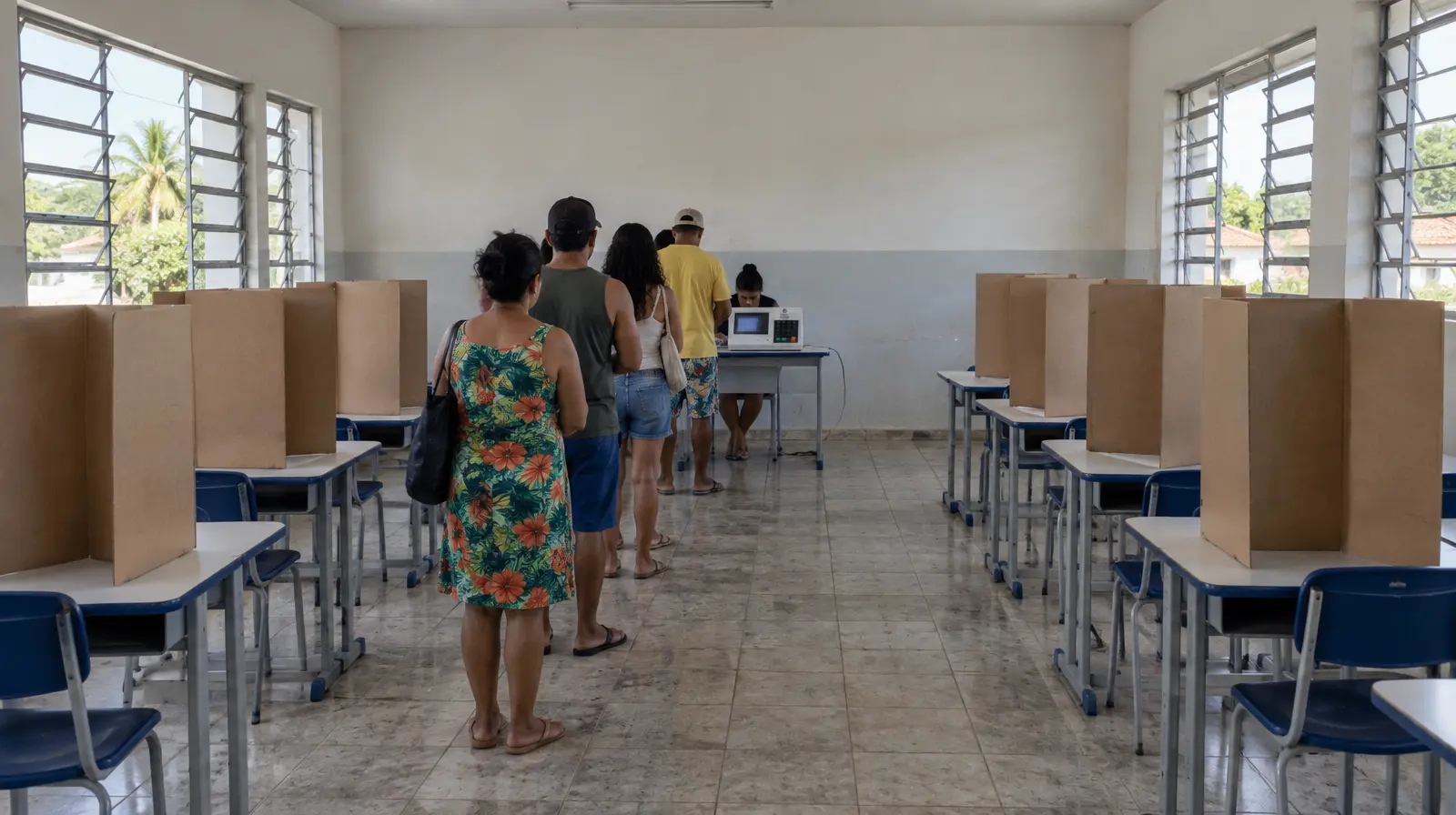 Lula och Bolsonaro går till val i delat Brasilien, mindre än två procent skiljde i första omgången