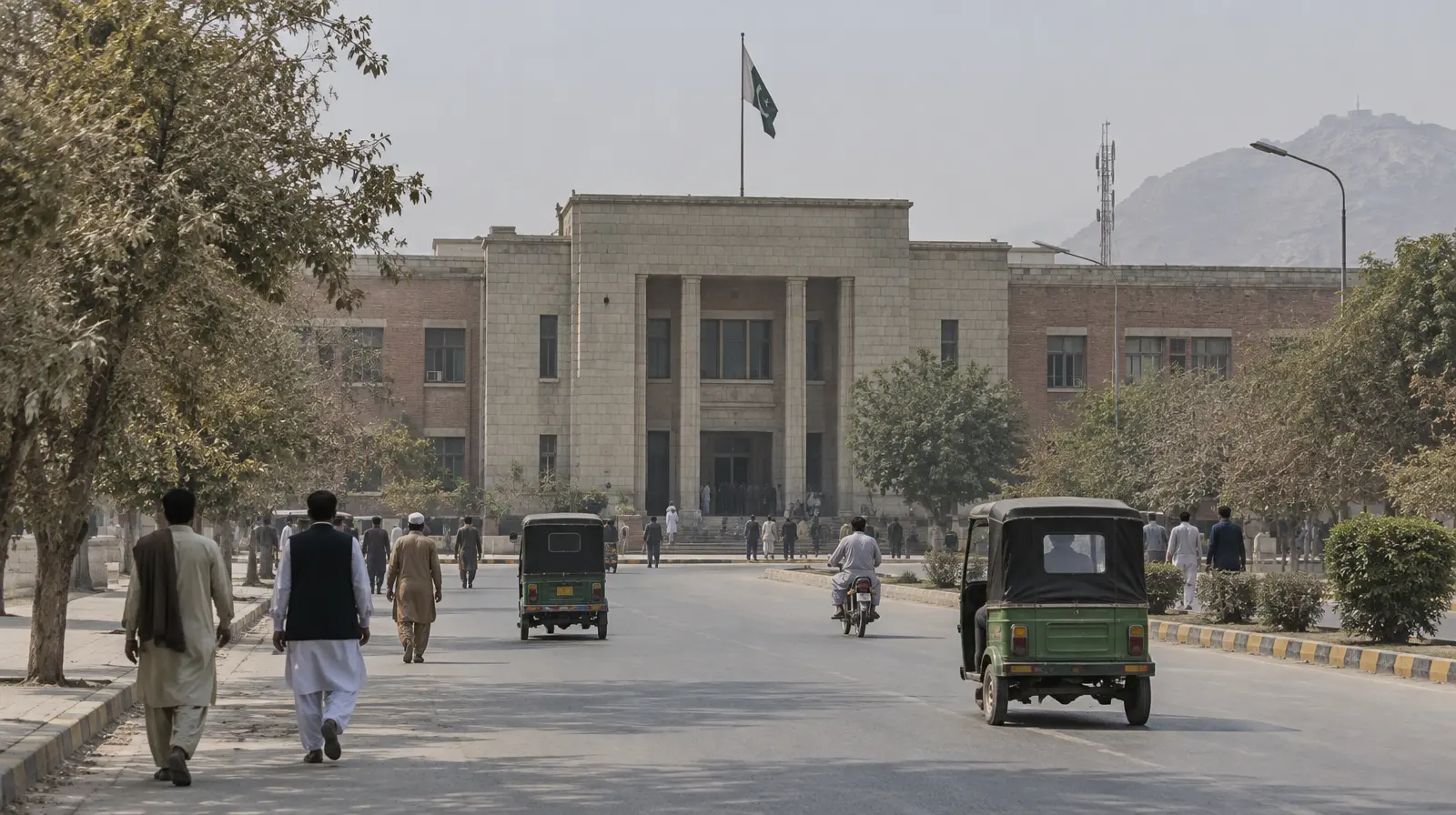 Pakistans regering tar över Khyber Pakhtunkhwa och anklagar Khans parti för samarbete med TTP