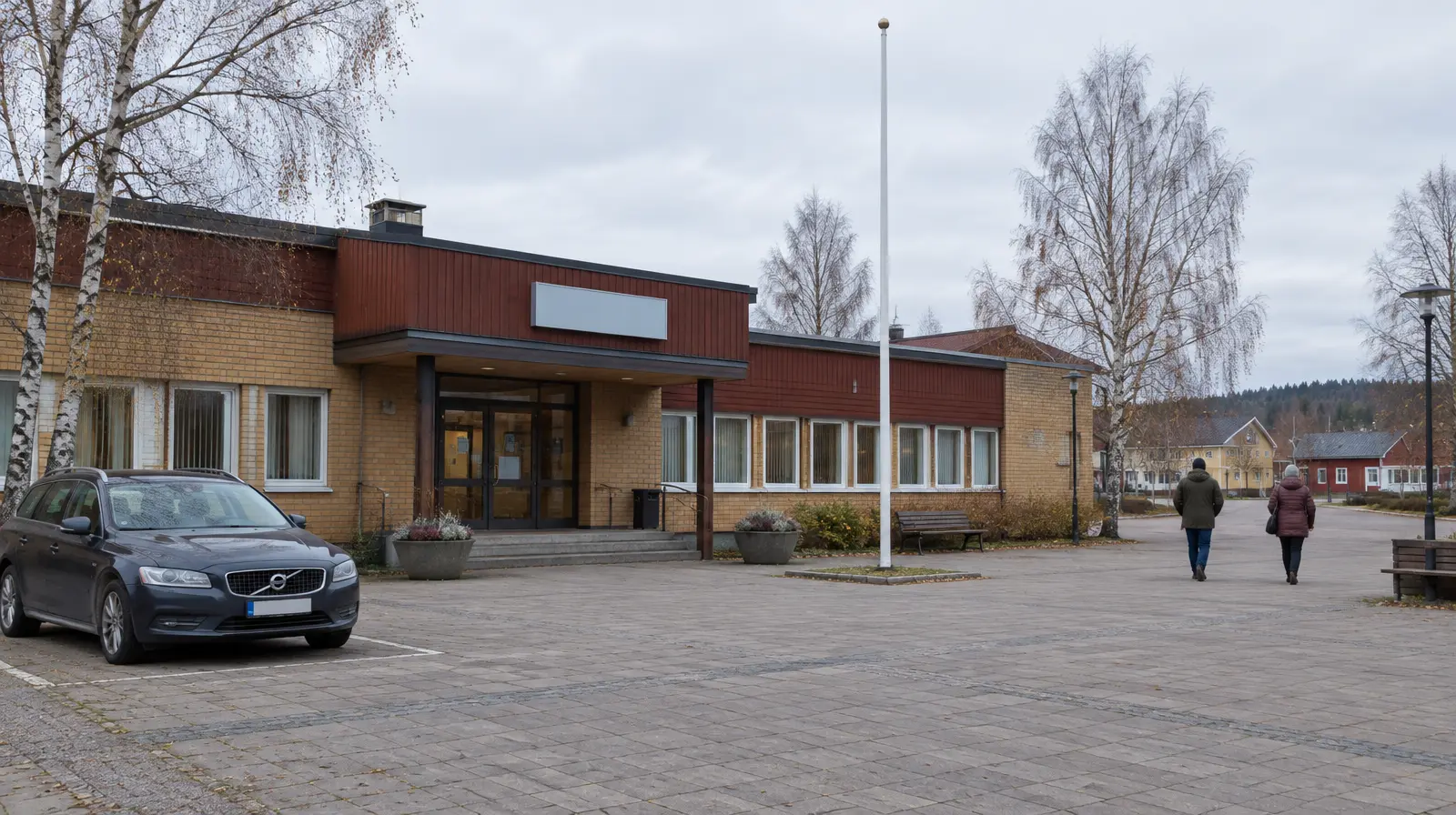 Tre kommunpolitiker och två tjänstemän i Älvsbyn åtalas efter LVU-beslut